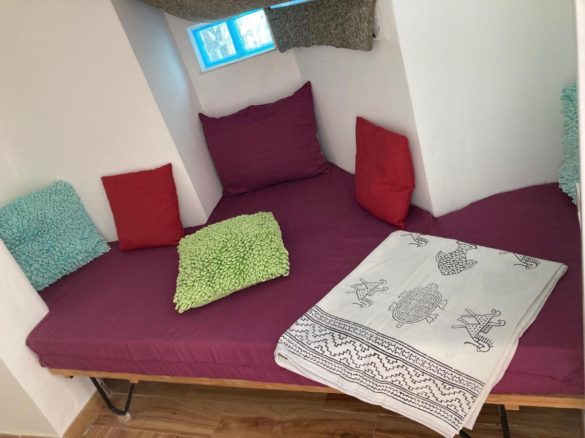 Malaguena Salerosa "Apartamento - Estudio Con Terraza" En Casa Tipica De 1 A 4 Dormitorios Малага Экстерьер фото