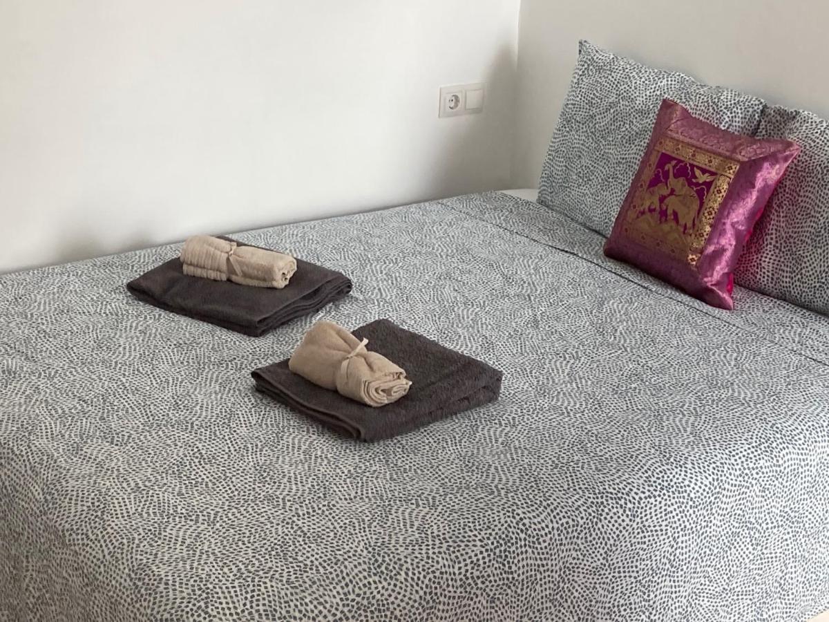 Malaguena Salerosa "Apartamento - Estudio Con Terraza" En Casa Tipica De 1 A 4 Dormitorios Малага Экстерьер фото