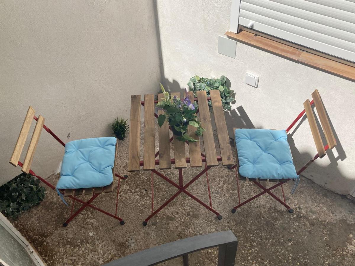 Malaguena Salerosa "Apartamento - Estudio Con Terraza" En Casa Tipica De 1 A 4 Dormitorios Малага Экстерьер фото