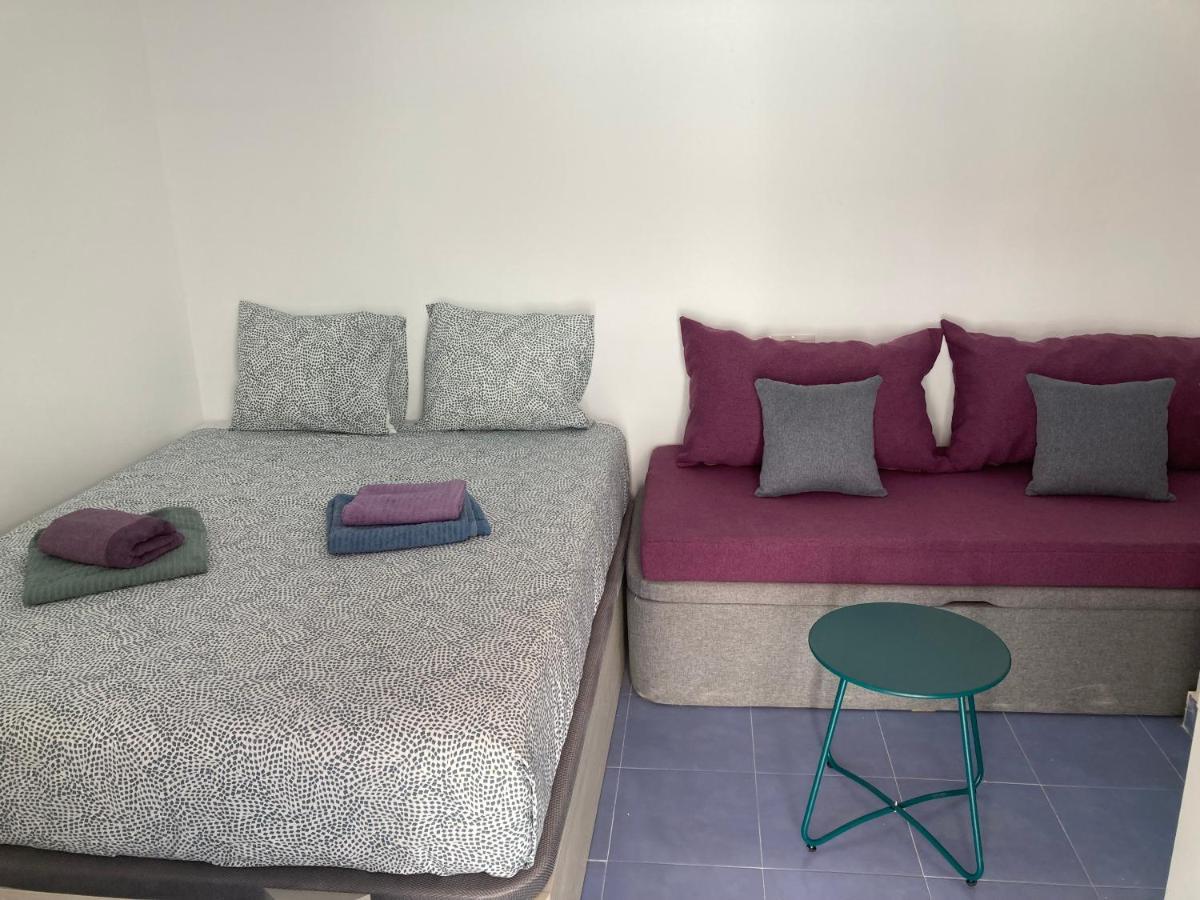 Malaguena Salerosa "Apartamento - Estudio Con Terraza" En Casa Tipica De 1 A 4 Dormitorios Малага Экстерьер фото