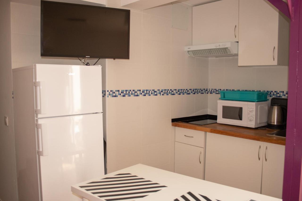 Malaguena Salerosa "Apartamento - Estudio Con Terraza" En Casa Tipica De 1 A 4 Dormitorios Малага Экстерьер фото